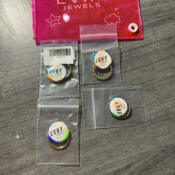 EVRY Jewels gold ring bundle - Picture 2 of 3